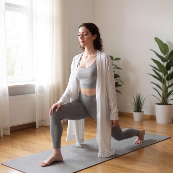 Chico’s Zenergy 2-in-1 Cardigan Jacket | White | Size 2 (L/12) | NWOT - Picture 6 of 12